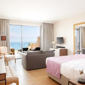 Deluxe Junior Suite with Whirlpool and Sea View