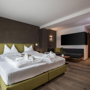 Junior Suite with Balcony