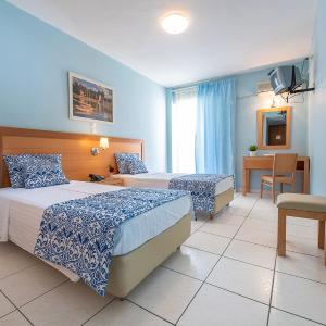 Twin Room with Mountain View