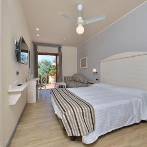 Deluxe Triple Room with Garden View