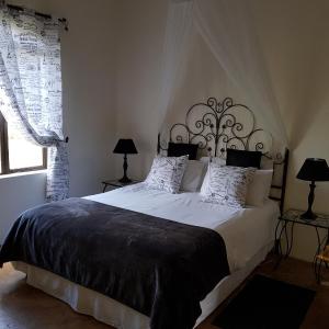 Suite with Mountain View