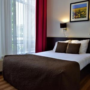 Small Double Room with Garden View