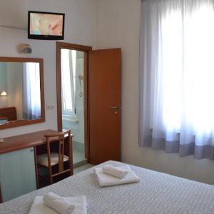 Triple Room with Bathroom