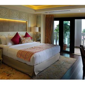 Ocean blue Suite with Private terrace with 20% discount on Spa