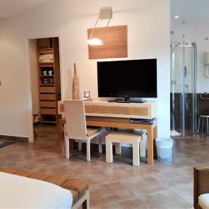 Superior Deluxe Room with Spa Bath