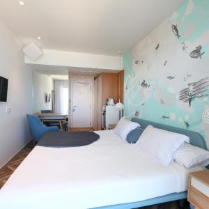 Superior Double or Twin Room with Sea View