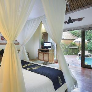 River Edge One-Bedroom Pool Villa with Free Benefit