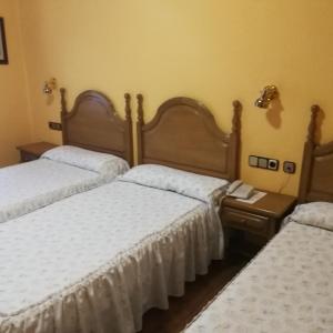 Economy Triple Room