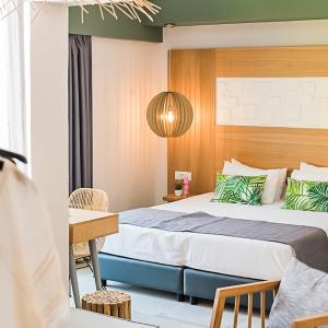 Junior Suite with Pool View
