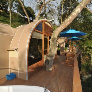 Bungalow with Garden View