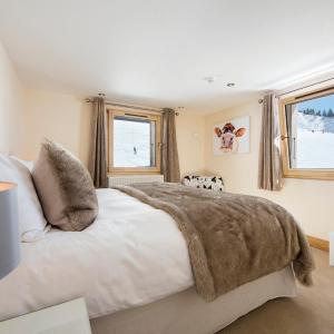 Deluxe Double Room (2 Adults + 1 Child)