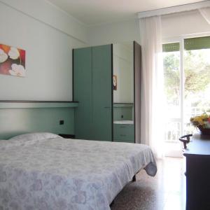 Classic Double or Twin Room with Terrace
