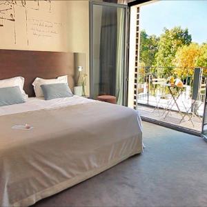 Prestige King Room with Terrace and Castle View - Non-Smoking