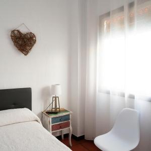 Single Room with Shared Bathroom