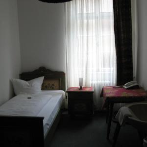 Single Room with Shared Shower and Toilet