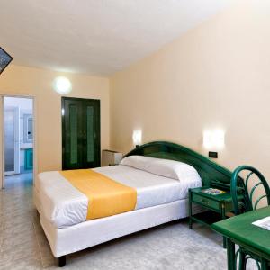 Panoramic Double Room with Sea View and Access to Thermal Park