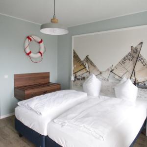 Double or Twin Room with Balcony