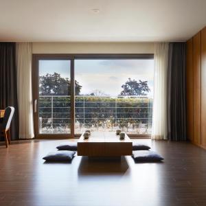 Korean-Style Deluxe Family Room