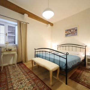 One-Bedroom Apartment - 7 Don Ive Prodana 