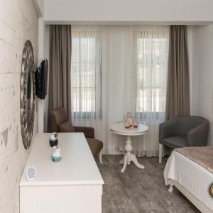 Double Room with Balcony (2 Adults + 1 Child)