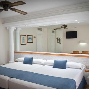 Double Room (2 Adults)