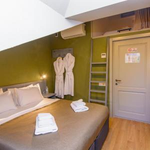 Attic Quadruple Room
