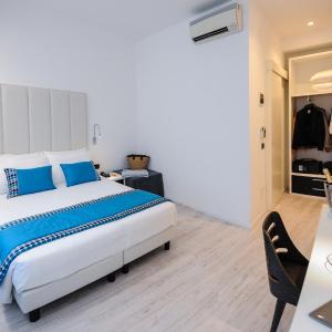Superior Triple Room with beach access