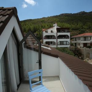 Penthouse Room - Mountain View 