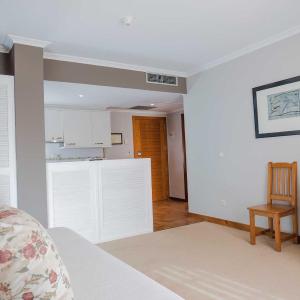 Studio with Balcony (2 Adults + 1 Child)