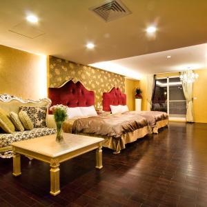 Deluxe Family Room (4 Adults)