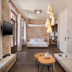 Deluxe Junior Suite with Balcony and Old Town View