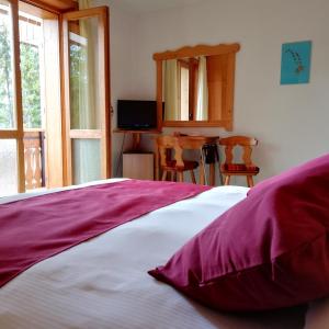 Double or Twin Room with Private Bathroom