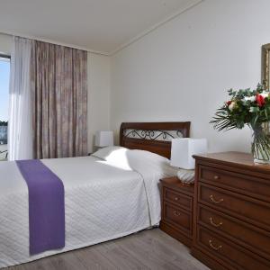 Two-Bedroom Suite Sea View