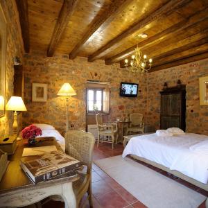 Deluxe Double Room Garden Level 