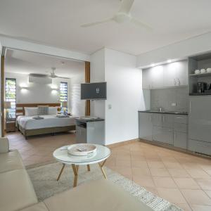 Superior Suite with Sea View - Free Wifi & Parking