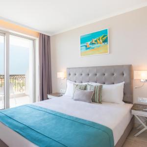 Suite Apartment with Sea View