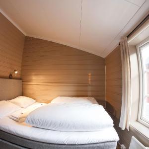 Traditional One-Bedroom Cottage