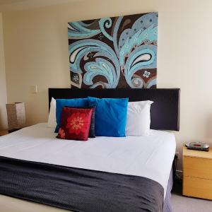 Two-Bedroom Apartment with Beach View