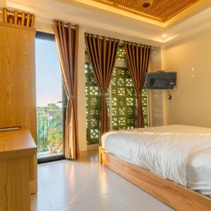 Deluxe Double Room with Balcony