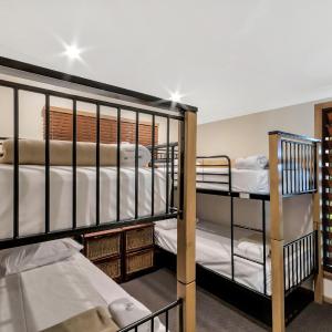Deluxe Villa - Sleeps 6