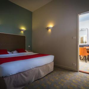 Queen Suite