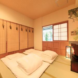 Single Room with Shared Shower and Toilet