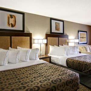 Deluxe Queen Room with Two Queen Beds with Sofa Bed