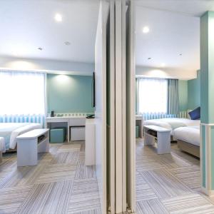 Two Connecting Twin Rooms