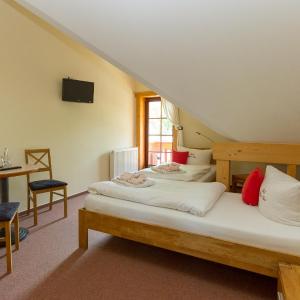 Twin Room with Balcony