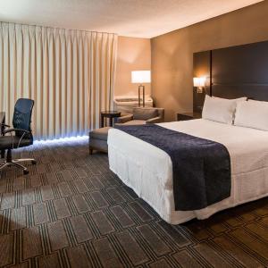 Queen Room - Communication Assistance/Non-Smoking