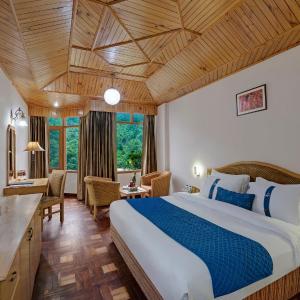Deluxe Double Room with Mountain View