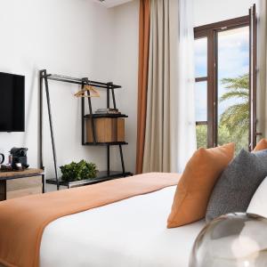 Suite with Garden View