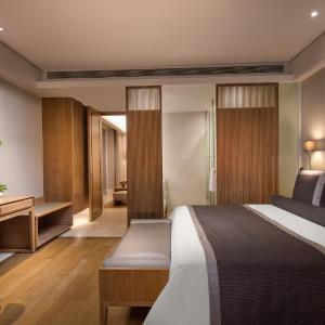 Superior Two-Bedroom Suite (Family room + First-day minibar + Daily parent-child fun activities)