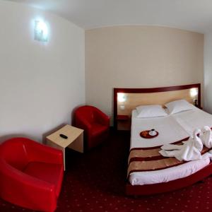 Double or Twin Room with Balcony and Sea View